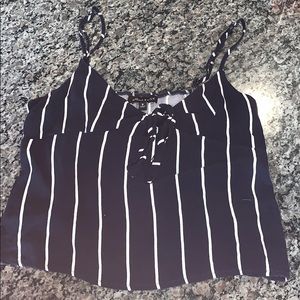 Kendall & Kylie mini crop shirt